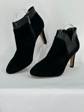 Vince Camuto Larmana Black Leather Side Zip Heel Bootie 9W
